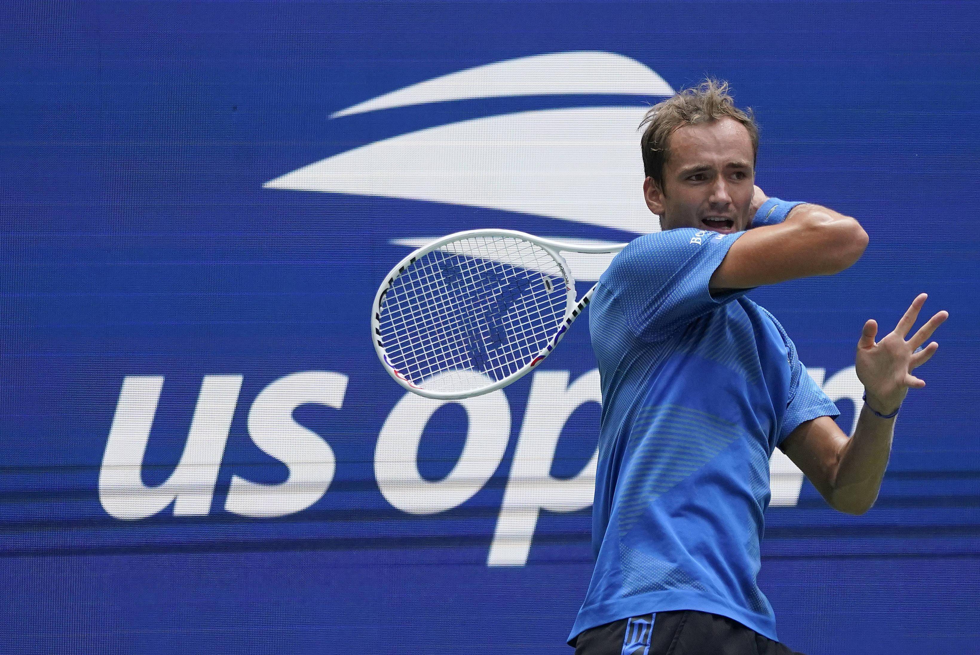 美网鏖战澳网,梅德韦杰夫高光表现 美网鏖战澳网,梅德韦杰夫高光表现