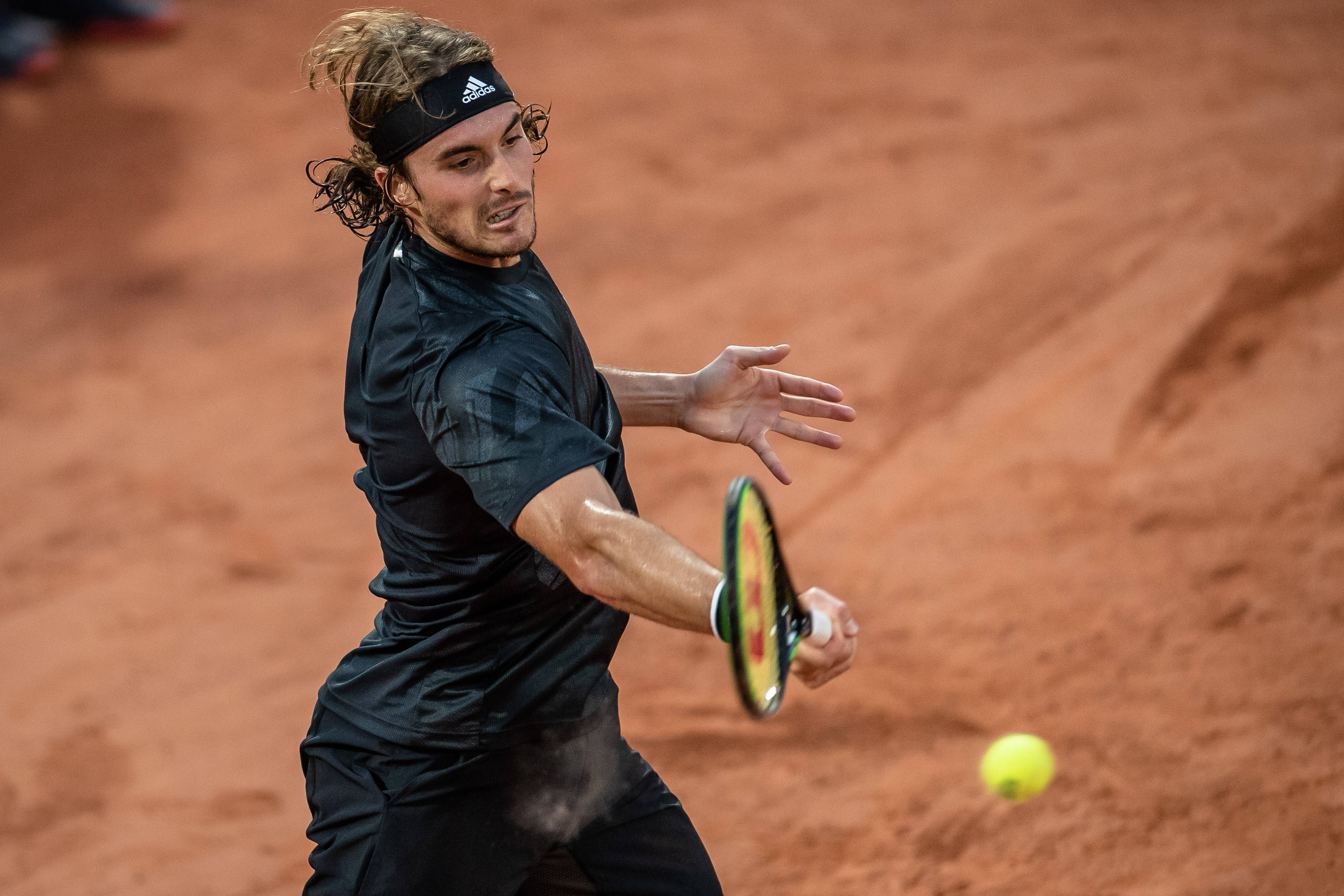 年终总决赛翻盘澳网,西西帕斯统治全场 年终总决赛翻盘澳网,西西帕斯统治全场