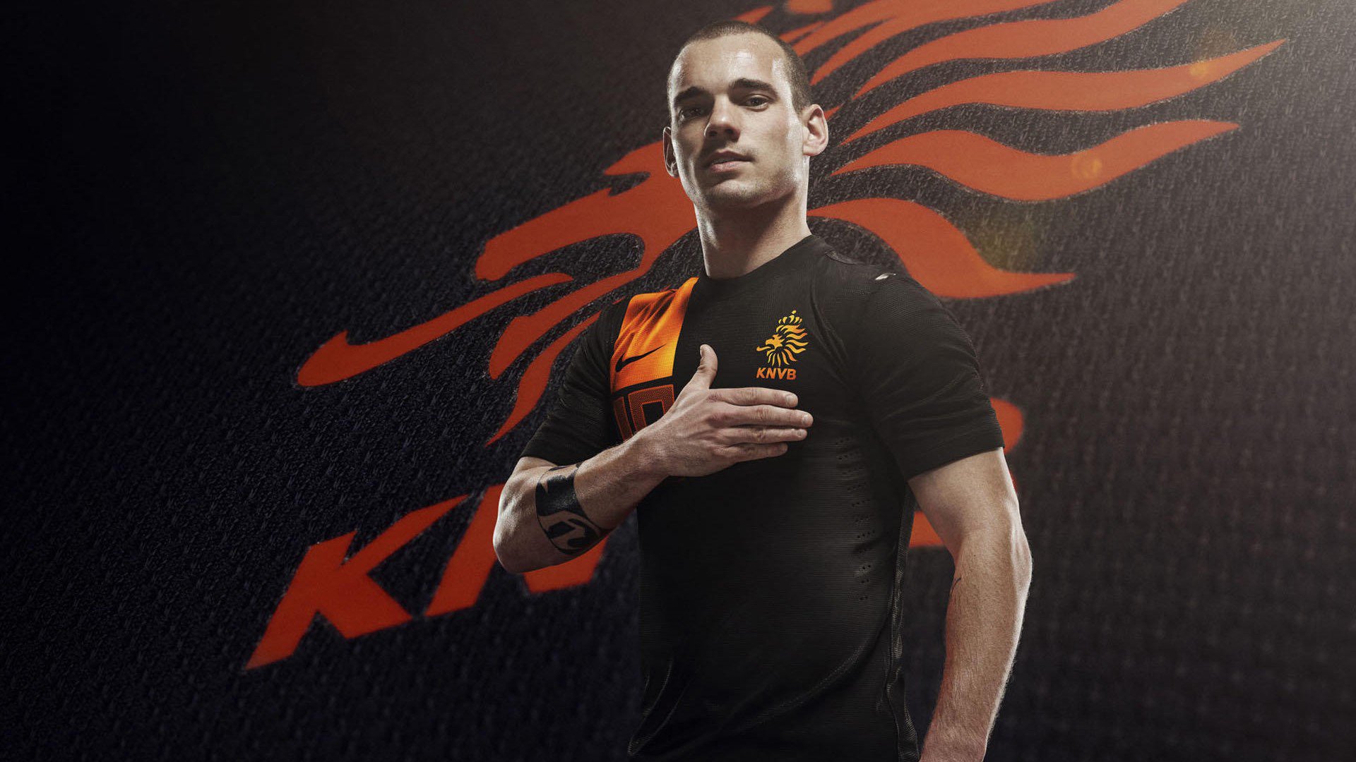 爱游戏在线-霍勒迪赛道狂飙映射尼克斯铁血制霸，当篮球基因注入F1引擎