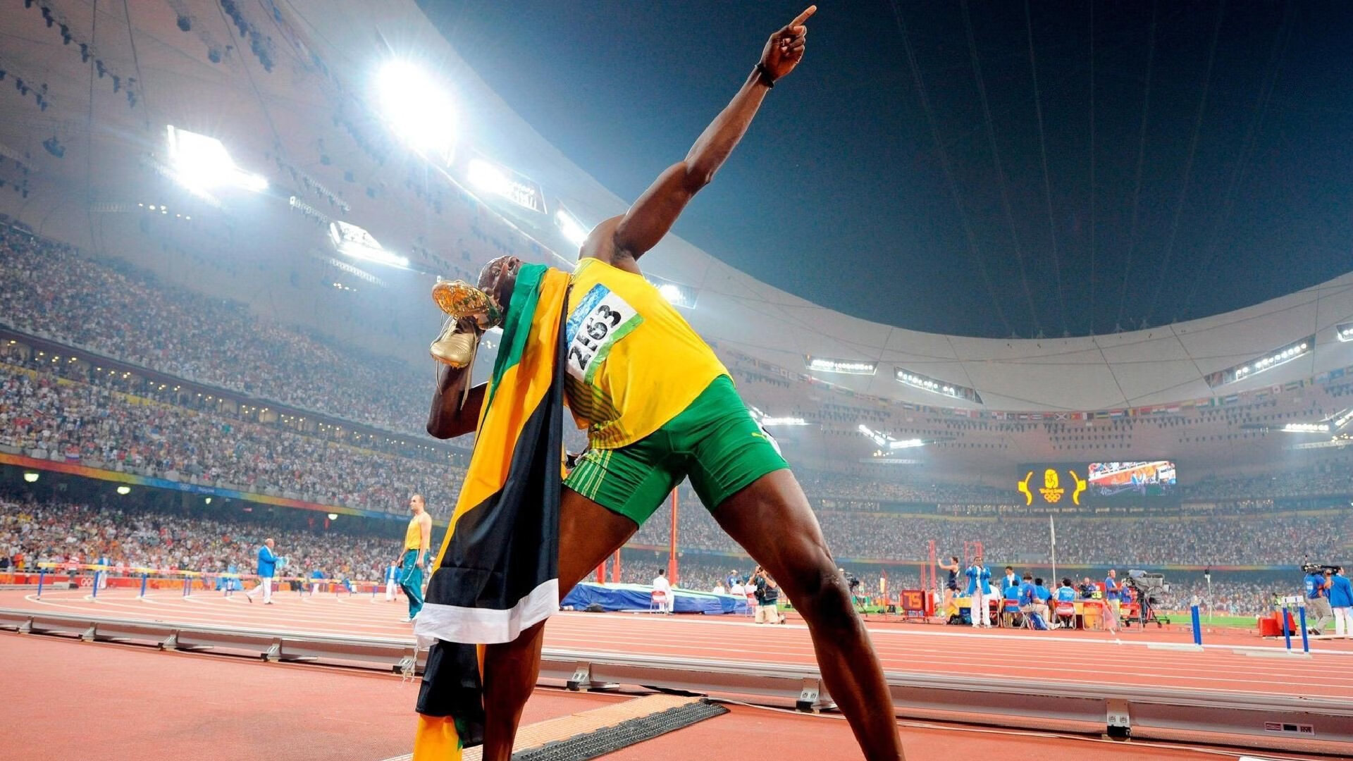 浙江队对阵雄鹿，戈贝尔关键节点连续得分，当东方韧性遇上西方铁壁